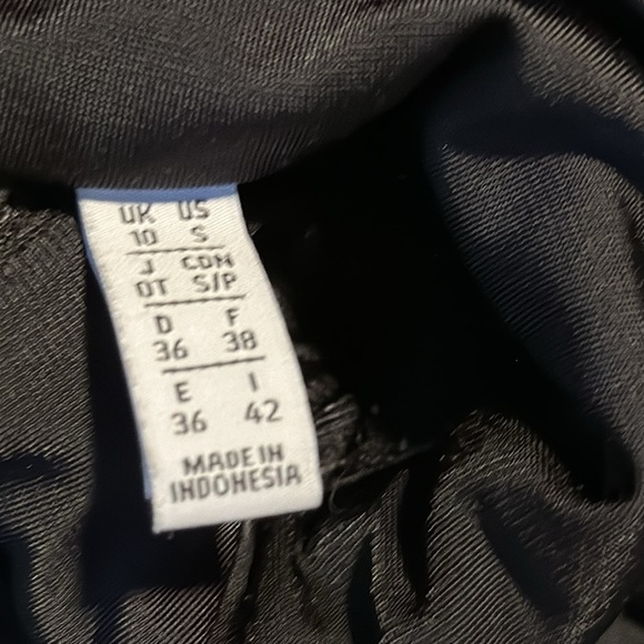 Women’s Adidas track jacket size small. New without tags. - Picture 10 of 12